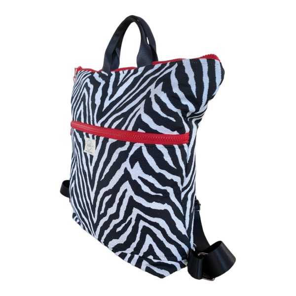 ZEBRA BLACK-WHITE RED ZIPPER (3)OK