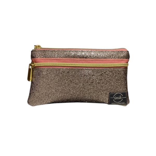 Χρυσό χειροποίητο πορτοφόλι με δύο φερμουάρ και ροζ λεπτομέρειες