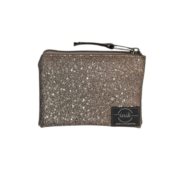 Χρυσό πορτοφόλι με μεταλλικό φερμουάρ – συλλογή “Metal” της Inik.