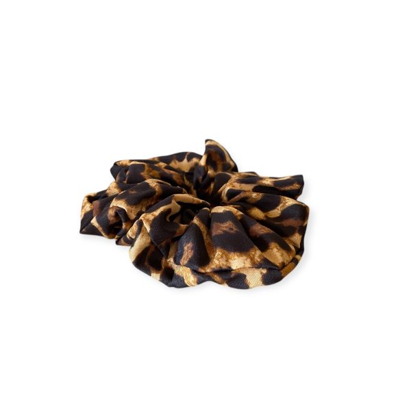 Χειροποίητο scrunchie με animal print leopard σχέδιο σε γήινες αποχρώσεις, από την inik.gr