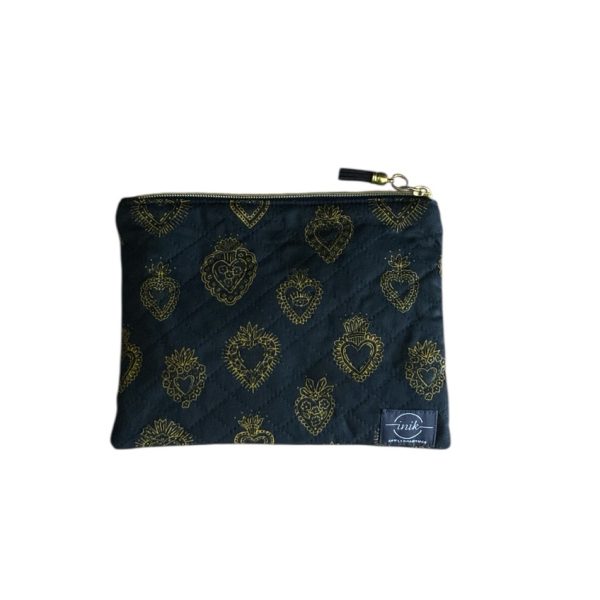 Χειροποίητο pouch XS Black Queen με μαύρο ύφασμα και χρυσό διακοσμητικό μοτίβο – inik.gr.