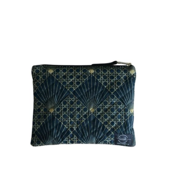 Χειροποίητο pouch XS Gold Diamond με χρυσό γεωμετρικό μοτίβο σε πράσινο φόντο – inik.gr.